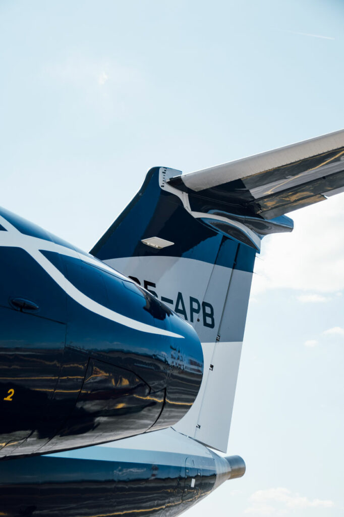 Jetcom - JETCOM Jetcom è il partner ideale per chi cerca l’eccellenza nei cieli. Proponiamo soluzioni personalizzate, jet di alto livello e un servizio continuo, ovunque tu sia. Compila il modulo, ricevi una proposta su misura e preparati a vivere il volo come mai prima. Ogni viaggio con noi è un privilegio costruito intorno alle tue esigenze.