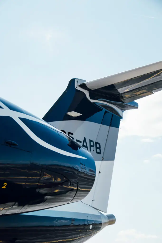 Jetcom è il partner ideale per chi cerca l’eccellenza nei cieli. Proponiamo soluzioni personalizzate, jet di alto livello e un servizio continuo, ovunque tu sia. Compila il modulo, ricevi una proposta su misura e preparati a vivere il volo come mai prima. Ogni viaggio con noi è un privilegio costruito intorno alle tue esigenze.