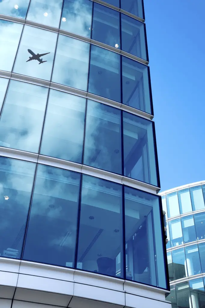 Jetcom è il partner ideale per chi cerca l’eccellenza nei cieli. Proponiamo soluzioni personalizzate, jet di alto livello e un servizio continuo, ovunque tu sia. Compila il modulo, ricevi una proposta su misura e preparati a vivere il volo come mai prima. Ogni viaggio con noi è un privilegio costruito intorno alle tue esigenze.